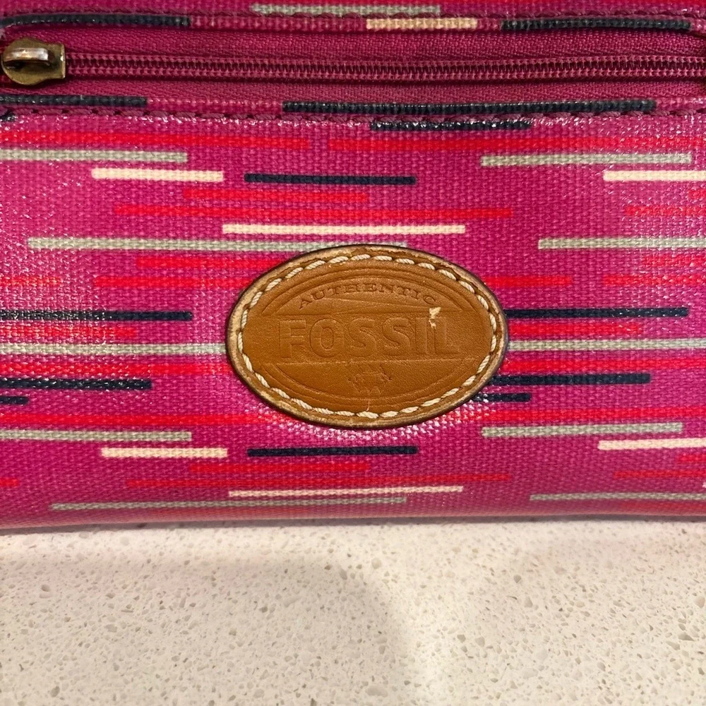Women’s Fossil Key Per Zip Wallet Wristlet Hot Pink Stripe EUC